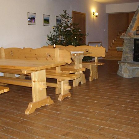 Dom Goscinny Na Skolach Gliczarów Buitenkant foto