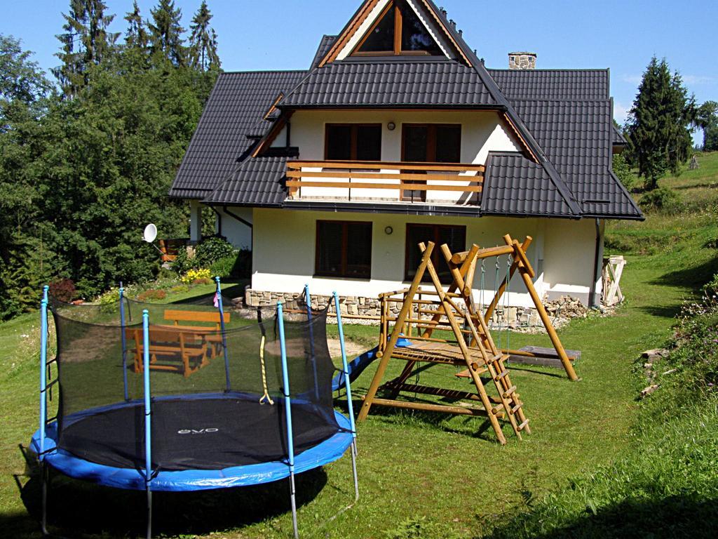 Dom Goscinny Na Skolach Gliczarów Buitenkant foto
